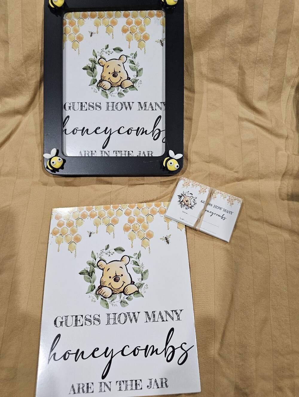 WinnieThePooh Honeycomb Game Sign Picture&Frame/ Yellow&BlkExtraSign&GuessCards